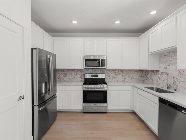 Building Photo - Desirable South Reno neighborhood of the Courtyards at Arrowcreek.