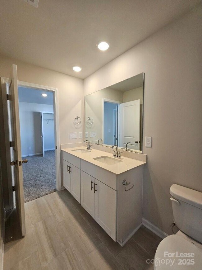 Building Photo - 5213 Brailey Cir