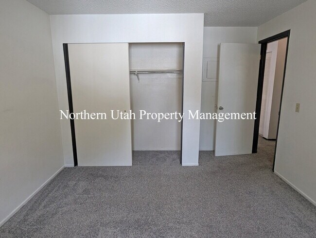 Building Photo - 3204 S 1855 W
