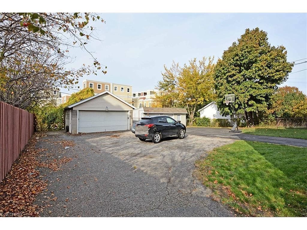 Off Street Parking - 1380 Webb Rd