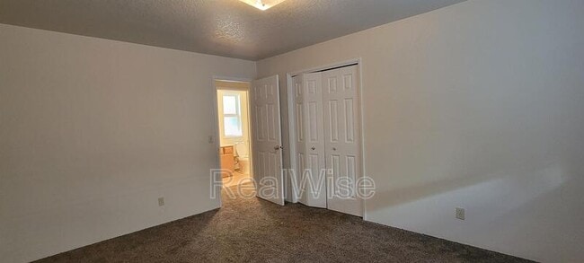 Building Photo - 1806 Medart Ln
