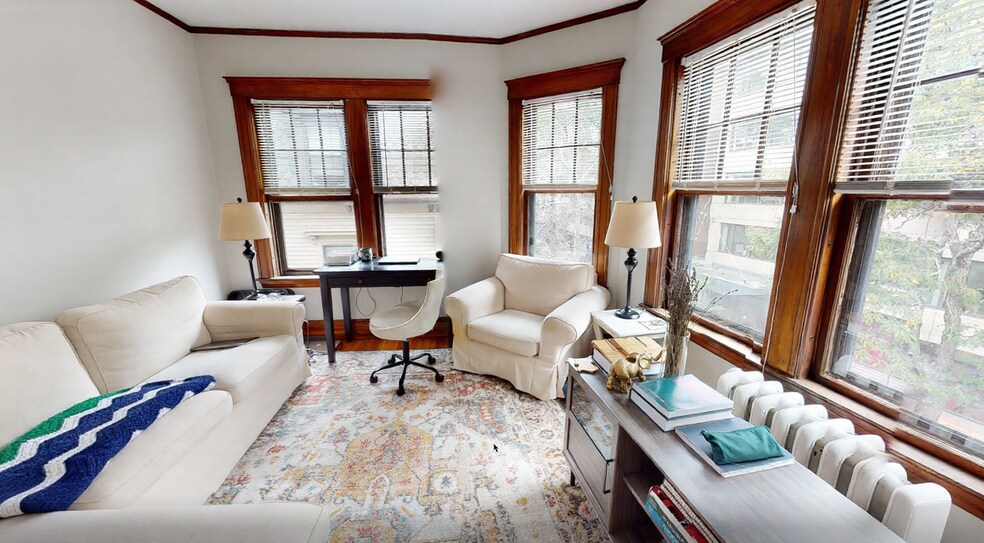 Building Photo - 11 Story St