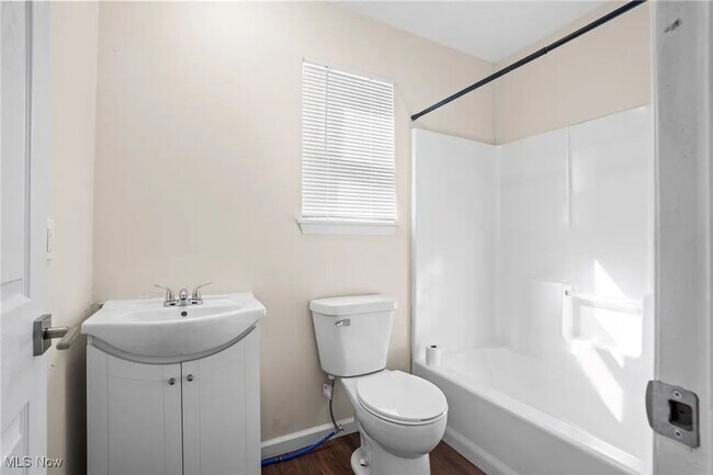 Building Photo - 3 BD/ 1.5BA Home for Rent- Cleveland- FIRST MONTH RENT 1/2 OFF!