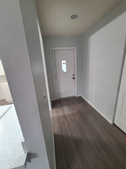 Building Photo - 18318 Aintree Ct
