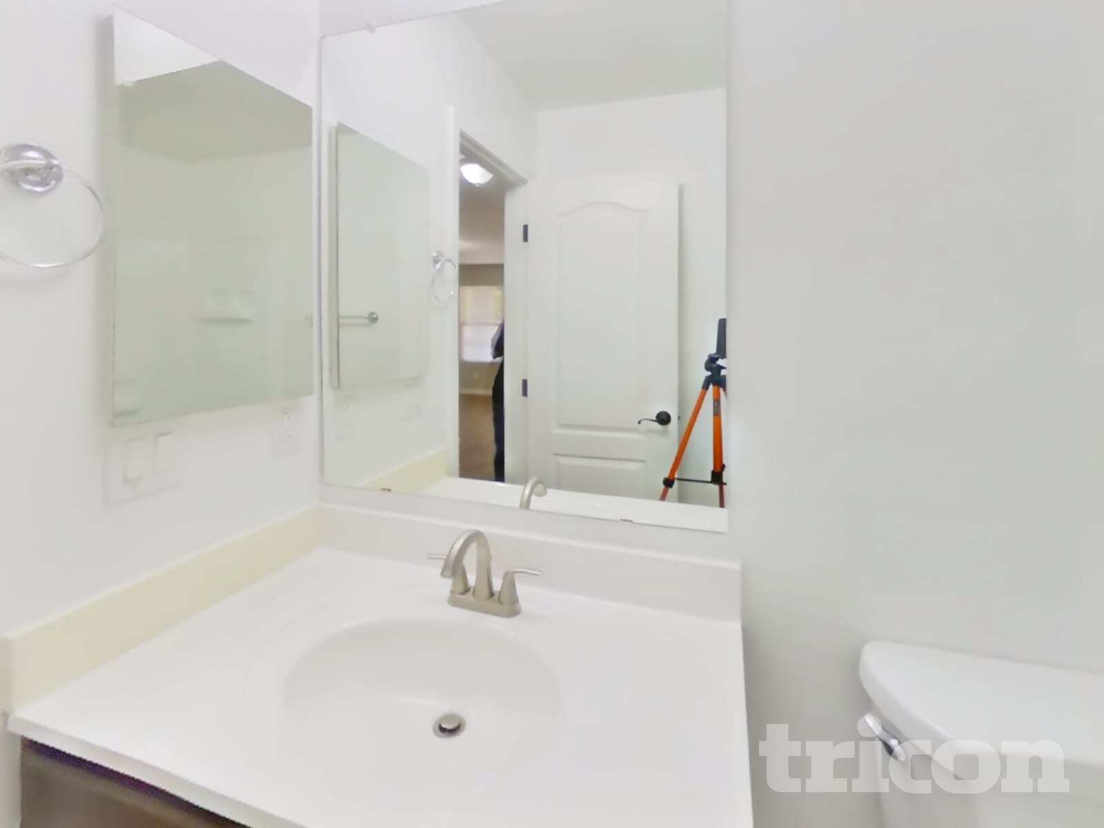 Building Photo - 5213 S 23rd Pl