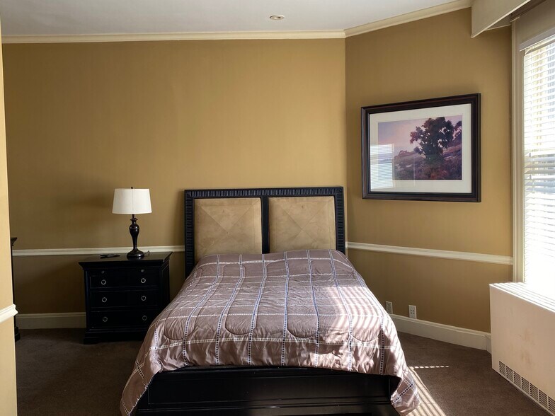 Bedroom - 940 4th Ave