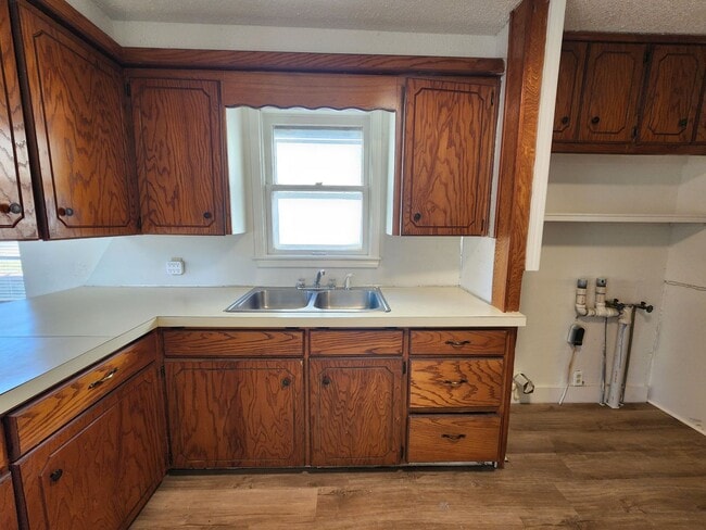 Building Photo - Cute 2 bed 1 bath house in Shawnee
