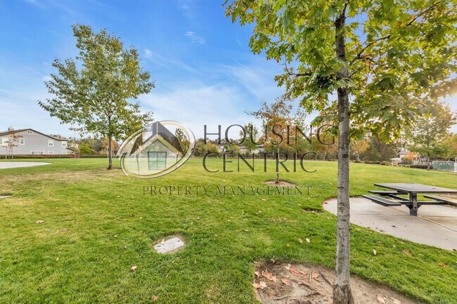Building Photo - Exceptional Newer Construction Executive Rental in El Dorado Hills