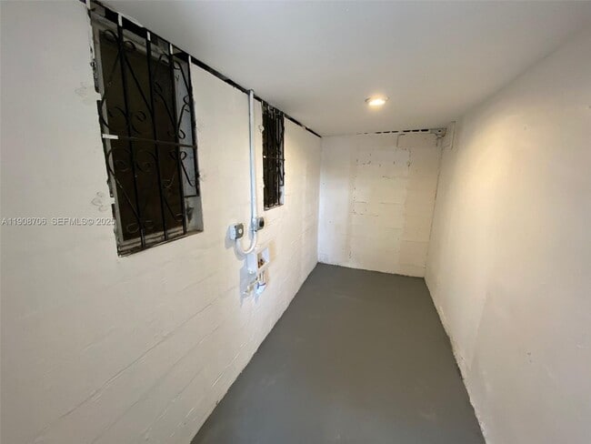 Building Photo - 5306 NW 18th Ave