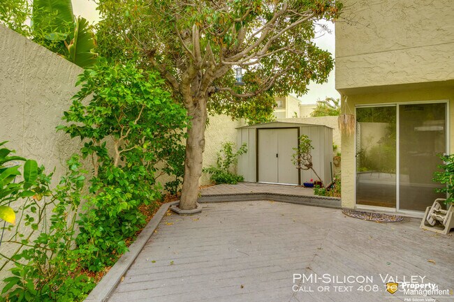 Building Photo - 520 S Cascade Terrace