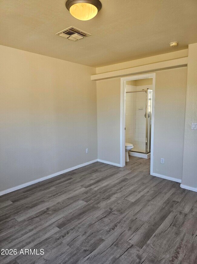 Building Photo - 11108 W Devonshire Ave