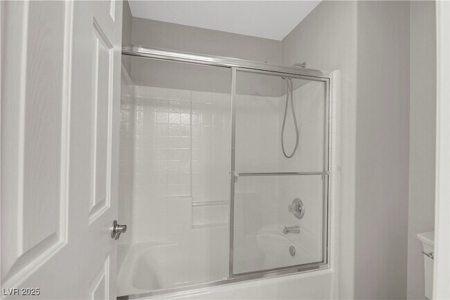 Building Photo - 7379 Majestic Bluff Pl