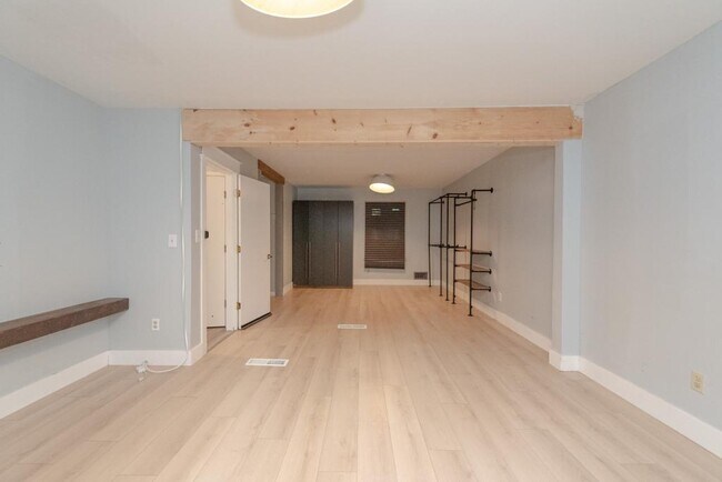 Building Photo - 2702 Davenport Rd NW