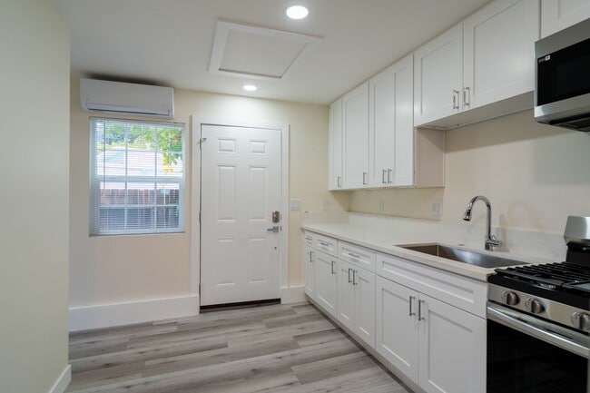 Primary Photo - 4953 Baja Ct