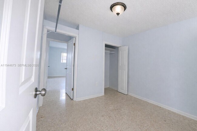 Building Photo - 11333 SW 7th Terrace