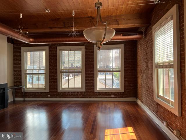 Building Photo - 105 S 18th St