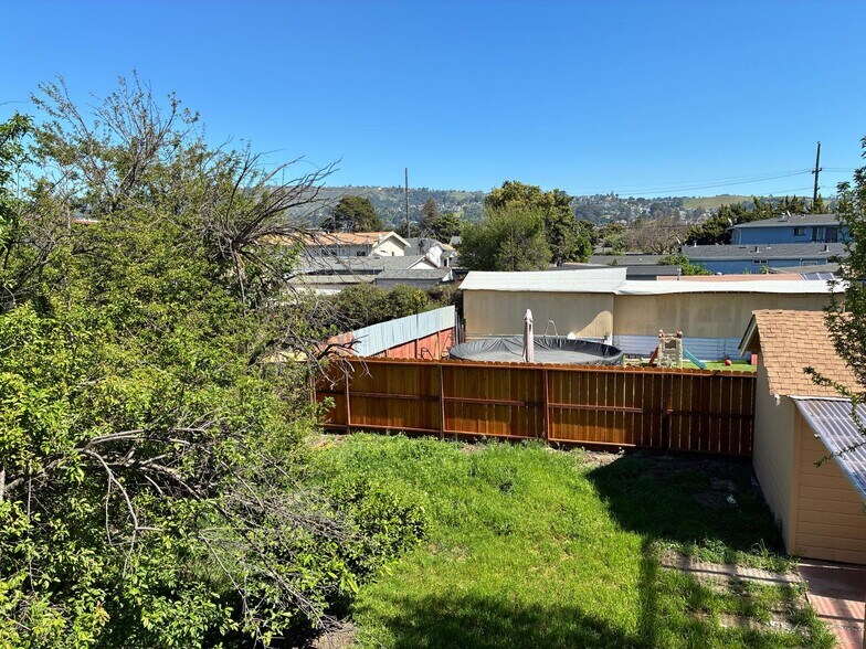 Building Photo - 1639 82nd Ave