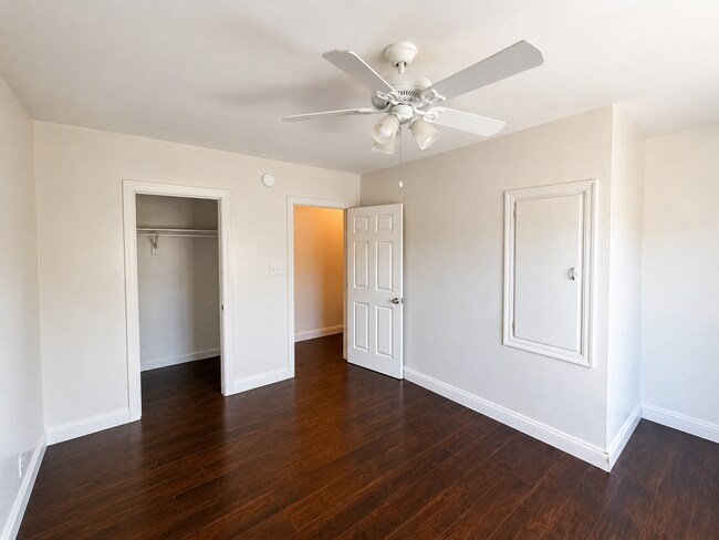 Building Photo - 540 El Camino Ave