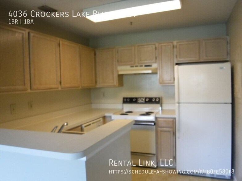Building Photo - 4036 Crockers Lake Blvd