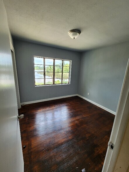 Building Photo - 1245 Ribault River Dr
