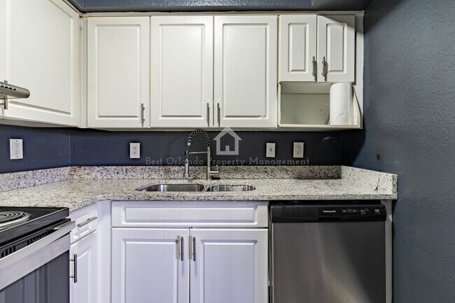 Building Photo - 748 Wyman Ct