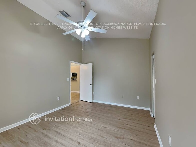 Building Photo - 14624 SW 127th Ct