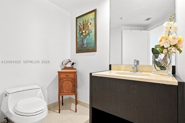 Building Photo - 18201 Collins Ave