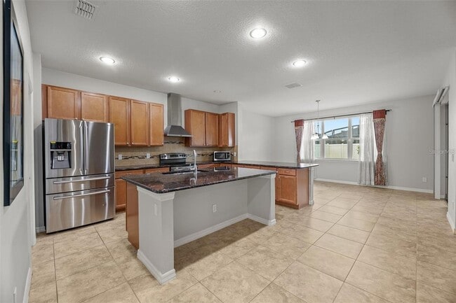 Building Photo - 6041 Town Center Blvd