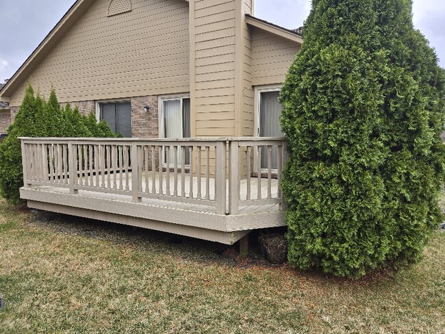 Building Photo - 15355 Windmill Ct