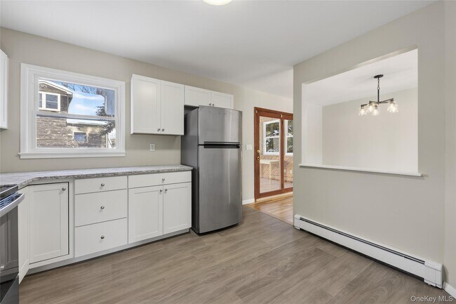 Building Photo - 676-678-678 Oak Summit Rd