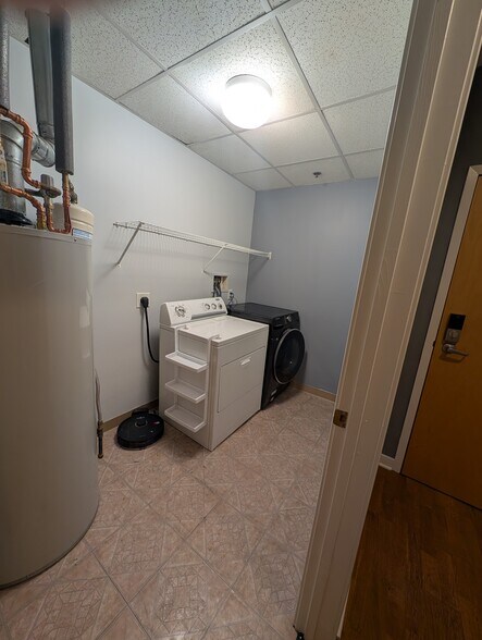 Building Photo - 160 Fremont St