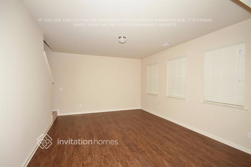 Building Photo - 3600 Brookhollow Dr