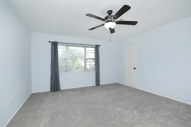 Building Photo - 8202 Fondren Rd