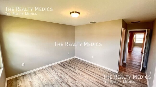 Building Photo - 413 Legacy Lp