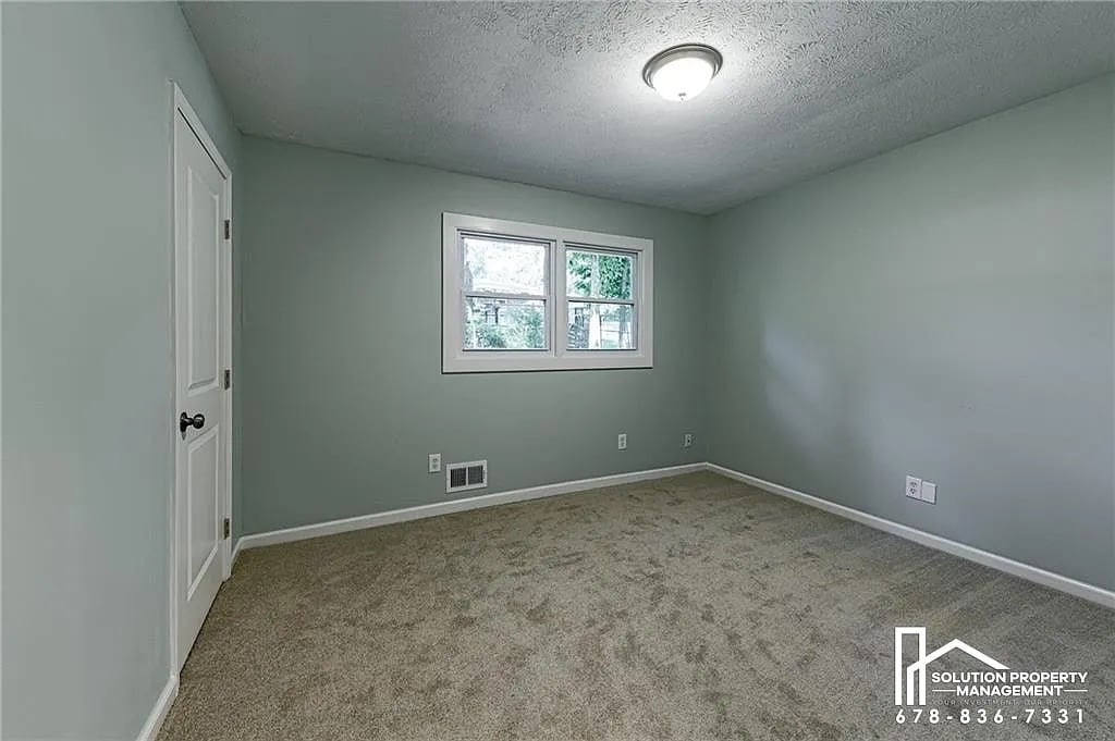 Building Photo - Room in Single Family Home on Potomac Dr NW