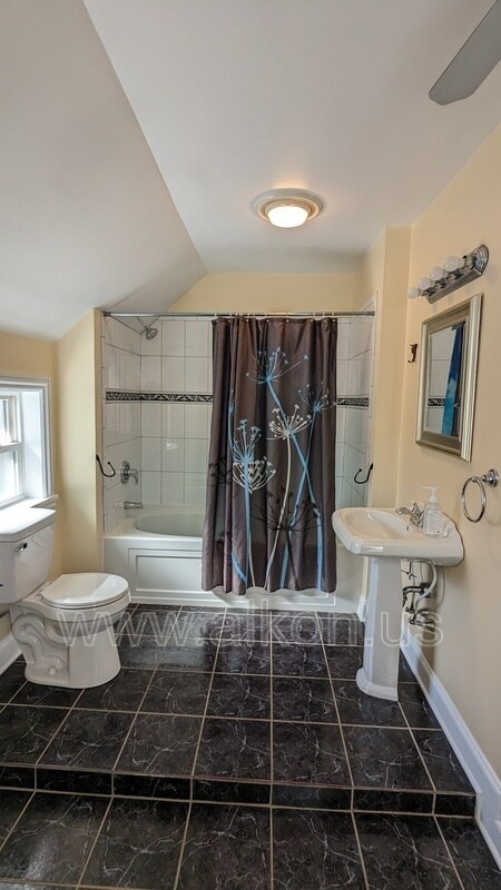 Building Photo - 1401 Nobles Ln