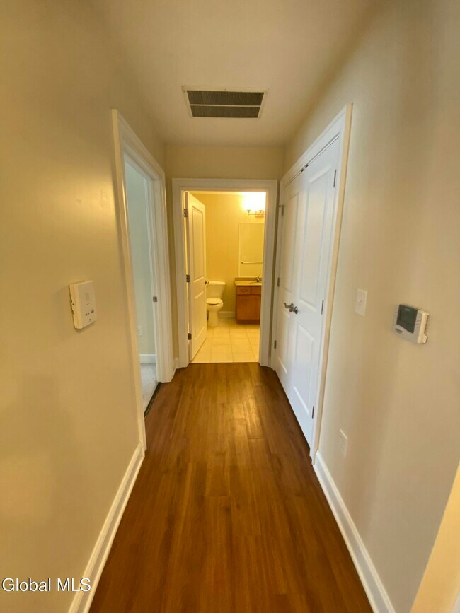 Building Photo - 60 Weibel Ave