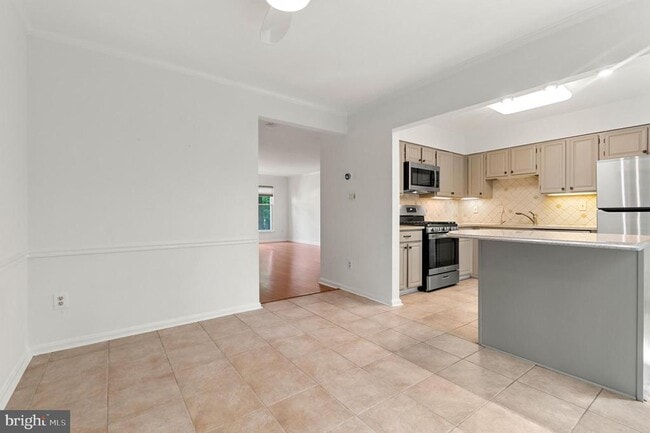 Building Photo - 10504 Pine Haven Terrace