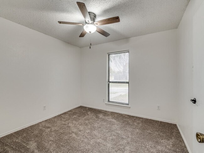 Building Photo - 6900 Wicks Trail