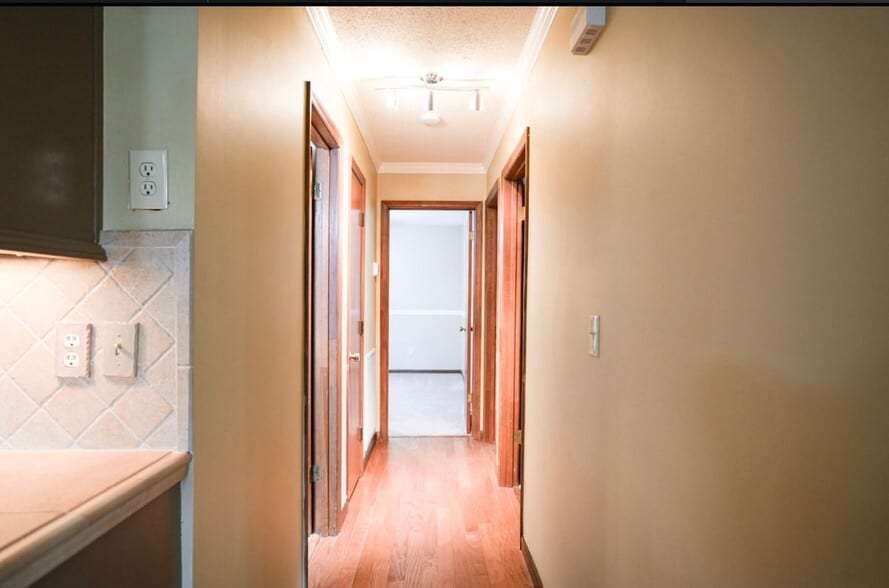 Building Photo - 116 Harriet Ln