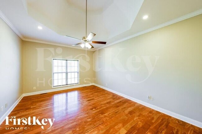 Building Photo - 8025 Brookhaven Ln