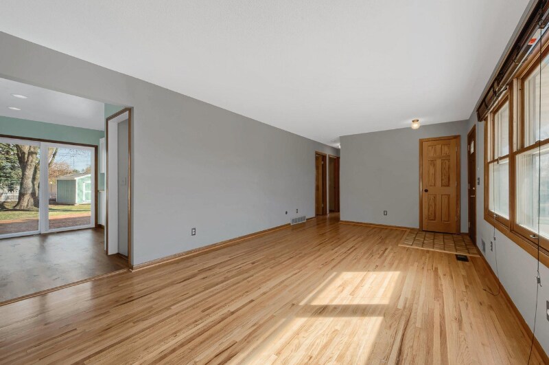 Building Photo - 524 Benz Rd