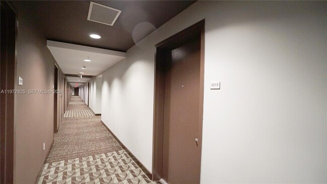 Building Photo - 60 SW 13th St