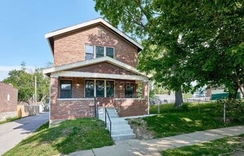 Building Photo - 5021 Ray Ave