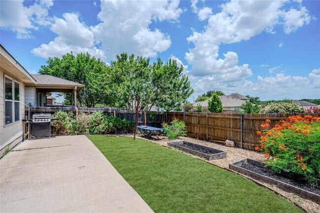 Building Photo - 8925 China Rose Dr