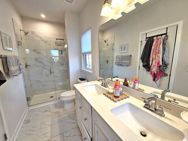 Building Photo - 15 Stinson Rd