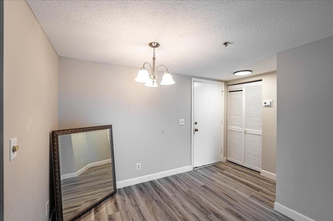 Building Photo - 950 S Kanner Hwy