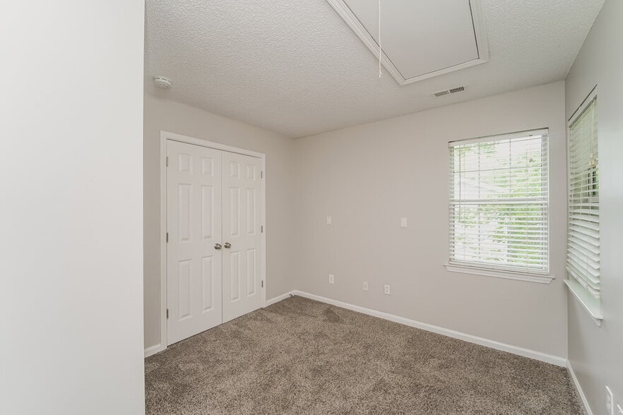 Building Photo - 8400 Woodford Bridge Dr