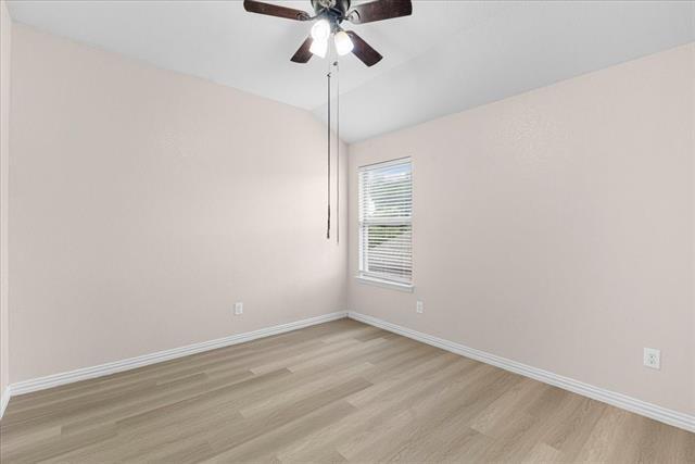 Building Photo - 710 Woodcrest Dr