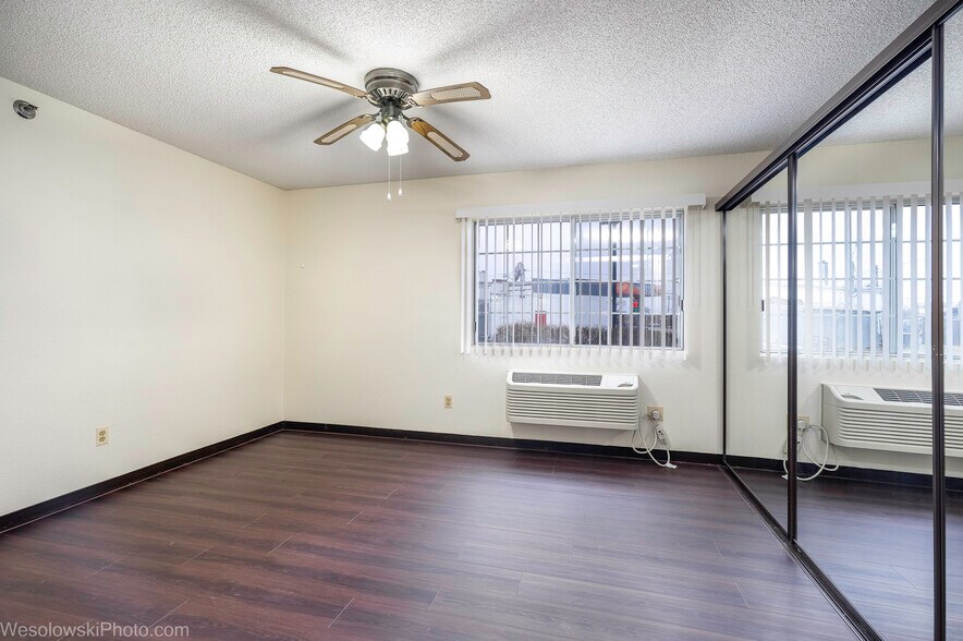 Bedroom - 3305 Sunset Ave